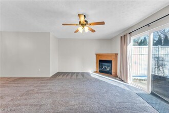 6435 Forest Park Dr in North Ridgeville, OH - Foto de edificio - Building Photo