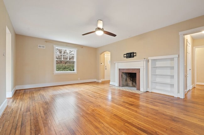 523 E Geer St in Durham, NC - Building Photo - Building Photo