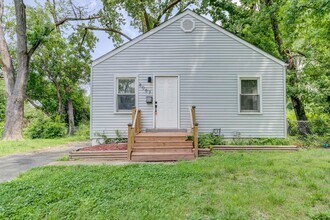 8067 Aline Ave in Berkeley, MO - Building Photo - Building Photo