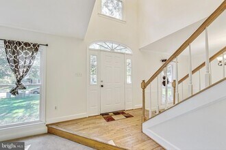 6104 Cool Spring Terrace S in Frederick, MD - Foto de edificio - Building Photo