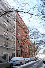 328 W 83rd St in New York, NY - Building Photo - Building Photo