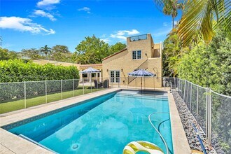 1503 Genoa St in Coral Gables, FL - Building Photo - Building Photo