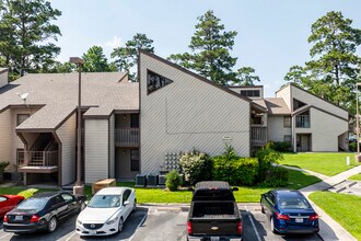 Eighteenth at Walden in Montgomery, TX - Building Photo - Building Photo