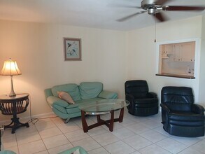 348 Windsor O in West Palm Beach, FL - Building Photo - Building Photo
