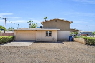 2415 S Terrace Rd in Tempe, AZ - Building Photo - Building Photo