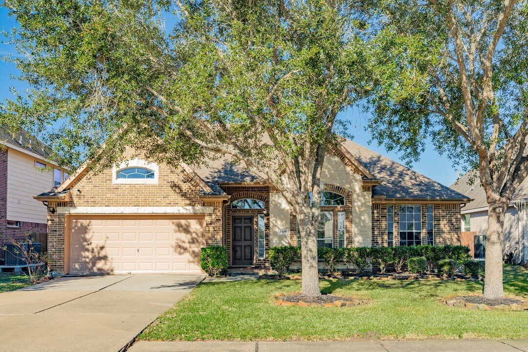 4408 Chevy St in Friendswood, TX - Building Photo