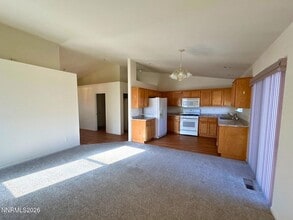 210 Emigrant Wy in Fernley, NV - Building Photo - Building Photo