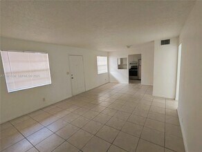 31 SE 2nd Ave in Hallandale Beach, FL - Building Photo - Building Photo