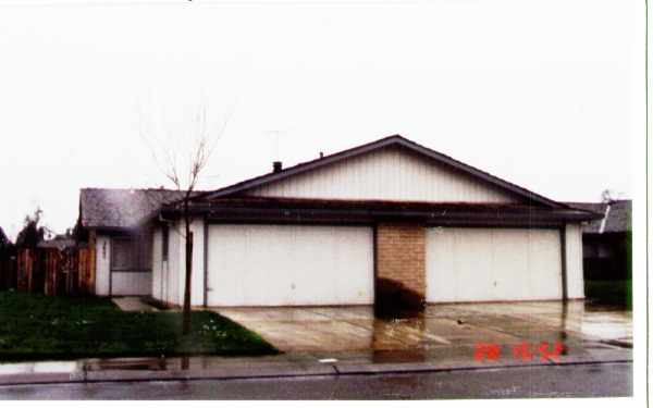 2642-2644 Burlington Pl in Stockton, CA - Building Photo