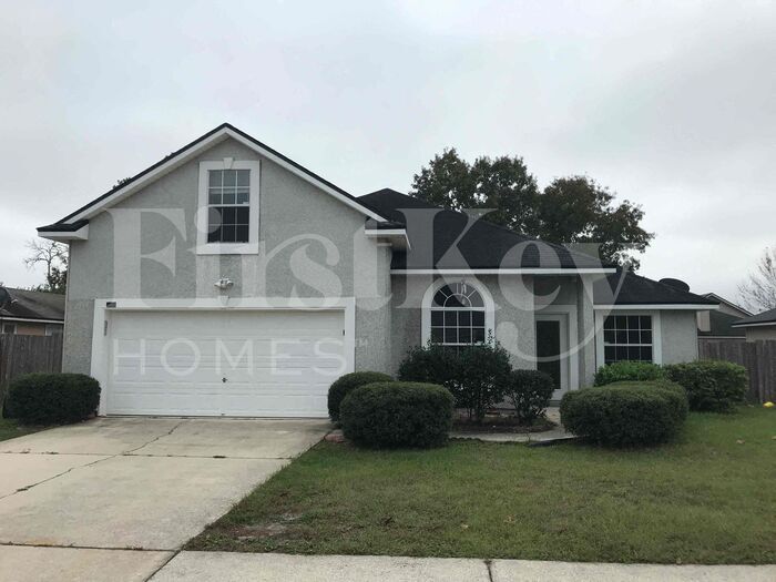 3267 Chad Bourne Dr in Green Cove Springs, FL - Building Photo