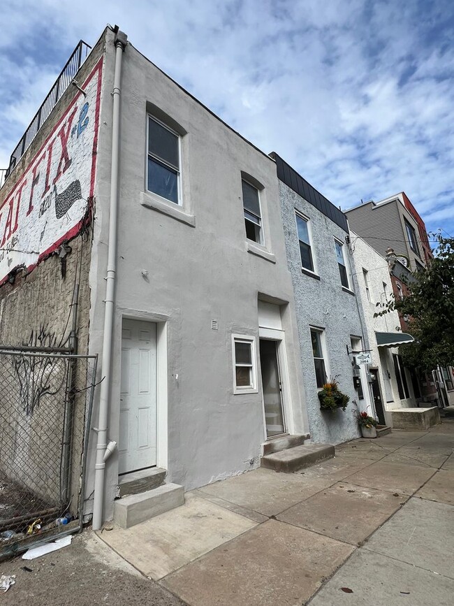 2003 Amber St in Philadelphia, PA - Foto de edificio - Building Photo