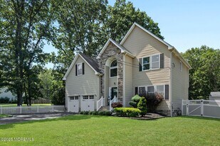 24 Friendship Rd in Howell, NJ - Building Photo