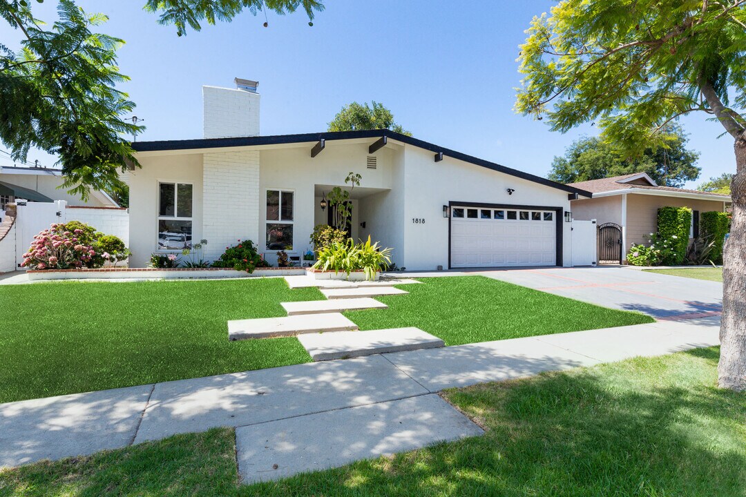 1818 Avenida Feliciano in Rancho Palos Verdes, CA - Building Photo