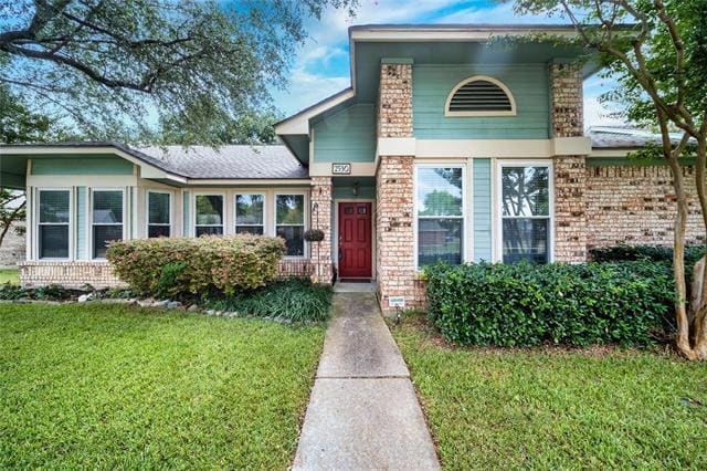 property at 2530 Collins Blvd