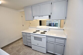 3846-3846 Westporter Dr in Sacramento, CA - Building Photo - Building Photo