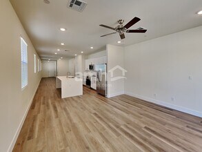 521 Sacred Lotus Pl in Henderson, NV - Foto de edificio - Building Photo