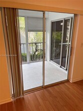 423 NE 210th Cir Terrace in Miami, FL - Building Photo - Building Photo
