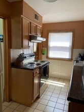 8357 W Watertown Plank Rd in Wauwatosa, WI - Building Photo - Building Photo