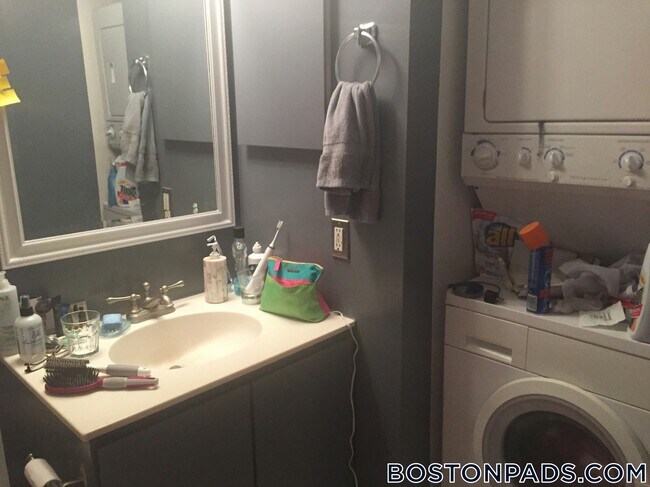 108 Gainsborough St in Boston, MA - Building Photo - Building Photo