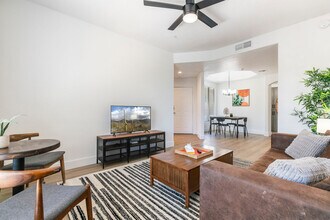 15608 N 71st St-Unit -ID1035263P in Scottsdale, AZ - Foto de edificio - Building Photo