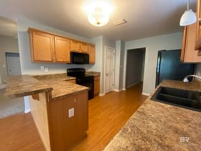 8057 Deerwood Dr in Daphne, AL - Building Photo - Building Photo