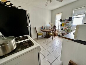 64 Conwell Ave, Unit 3 in Somerville, MA - Building Photo - Building Photo