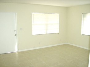 817 Tequesta St in Fort Lauderdale, FL - Building Photo - Building Photo