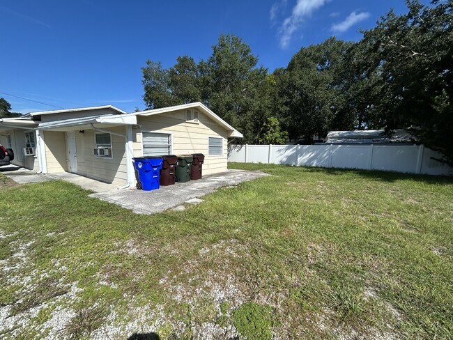 100 12th St in St. Cloud, FL - Building Photo - Building Photo