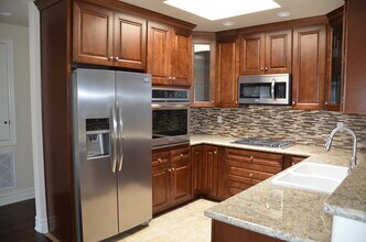 Portofino Villas in North Hollywood, CA - Building Photo - Building Photo