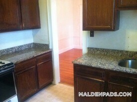 349 Pleasant St in Malden, MA - Building Photo