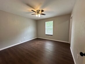 2132 Audrey Ln in Lebanon, MO - Building Photo - Building Photo