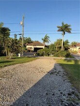 14713 Kimberly Ln, Unit 1 in Ft. Myers, FL - Foto de edificio - Building Photo