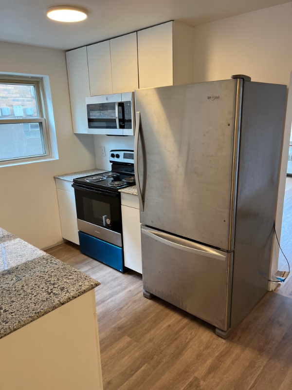 2724 Anderson Ferry Rd in Cincinnati, OH - Foto de edificio - Building Photo