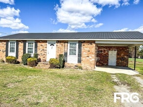 831 Hood Swamp Rd in Goldsboro, NC - Building Photo - Building Photo