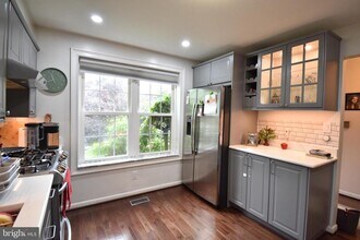 44 Merrion Ct in Timonium, MD - Foto de edificio - Building Photo