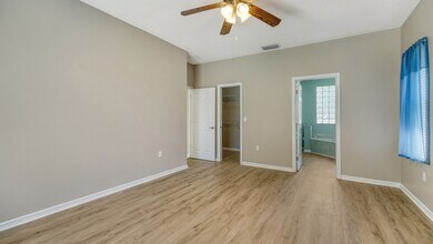 4010 Green Tree Ave in Sarasota, FL - Building Photo - Building Photo