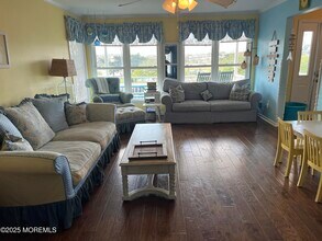 29 Broadway in Ocean Grove, NJ - Building Photo - Building Photo