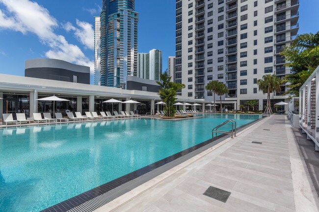 Rent Caoba Miami Worldcenter #CMW-1103 in Miami, FL - Landing