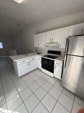 613 NE 5th St in Florida City, FL - Building Photo - Building Photo