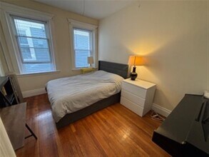 72 Kirkland St, Unit 1 in Cambridge, MA - Foto de edificio - Building Photo