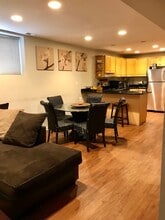 3216 N Racine Ave, Unit G in Chicago, IL - Building Photo - Building Photo