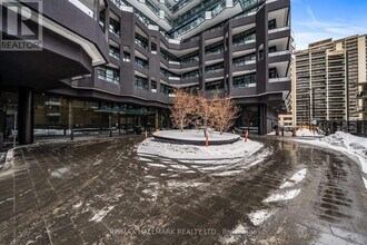 110 Broadway Ave in Toronto, ON - Building Photo - Building Photo