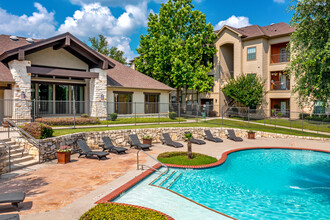 Carmel Canyon Apartments in San Antonio, TX - Building Photo - Building Photo