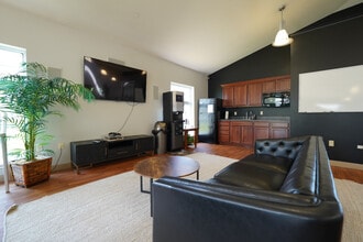 The Heights at Slippery Rock in Slippery Rock, PA - Building Photo - Building Photo