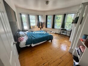 86 Kirkland St, Unit 2A in Cambridge, MA - Foto de edificio - Building Photo