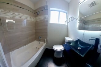 1631 Van Horne Ln in Redondo Beach, CA - Building Photo - Building Photo