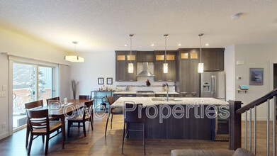 3113-3115 5 St NE in Calgary, AB - Building Photo - Building Photo