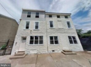 5163 Wakefield St in Philadelphia, PA - Building Photo - Building Photo