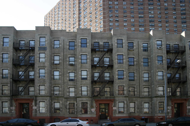 Riverview Apartments in New York, NY - Building Photo - Building Photo