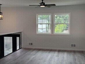 495 Hawkins Rd in Selden, NY - Building Photo - Building Photo